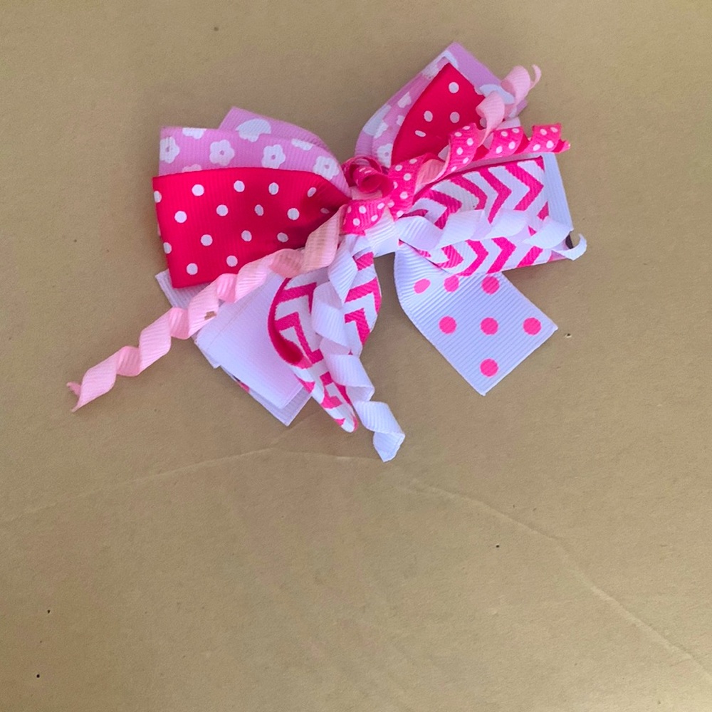 Pink mini bow